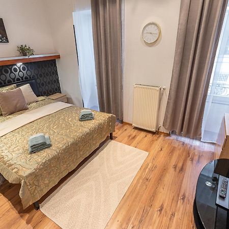 City Vibes Apartment - 3 Bdrms Budapest Eksteriør billede