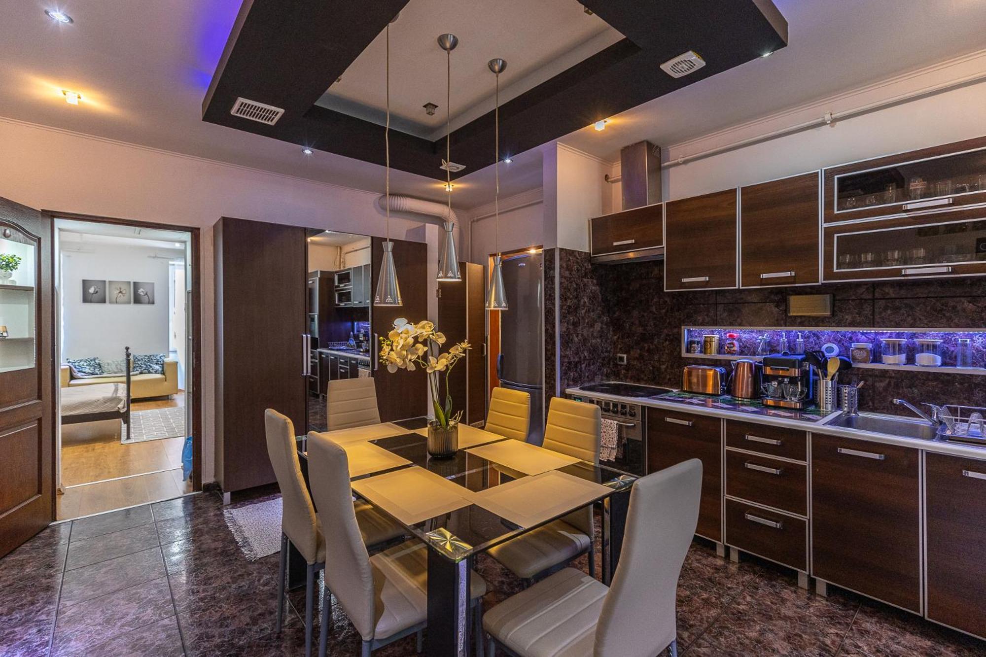 City Vibes Apartment - 3 Bdrms Budapest Eksteriør billede